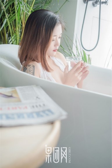 “hth官方网页入口”月薪五千招靓女服务员(图2) hth官方网页入口